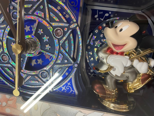 disney ディズニーのミッキー　ミニー　電波時計