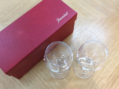 ガラスのワイングラス　ラグジュアリー