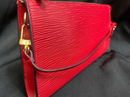 ポシェット・アクセソワールのエピ　カスティリアンレッド