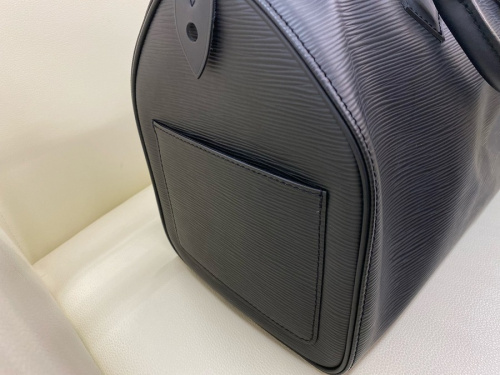 ルイヴィトン 中古のエピ スピーディ30
