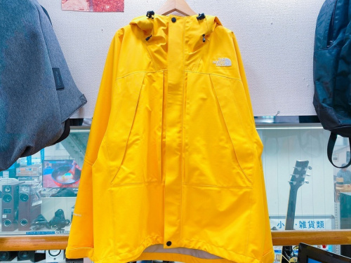 メンズ　衣類　中古のマウンテンパーカー　中古