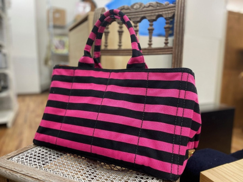 千葉 市川 船橋 江戸川 墨田 葛飾 幕張 中古 小物 買取 ブランドのPRADA プラダ