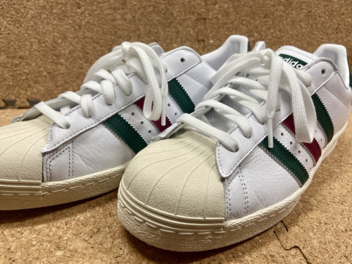 スニーカー　中古のナイキ　アディダス