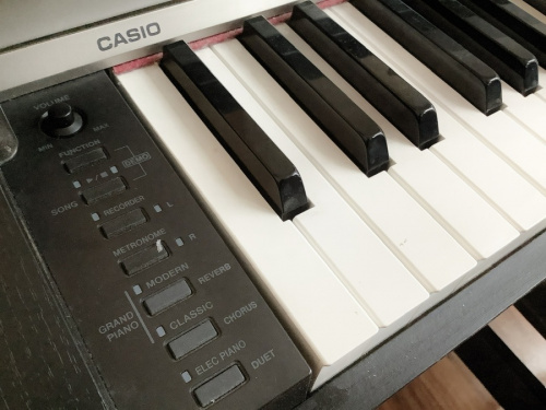 PX-730のピアノ　電子ピアノ　中古