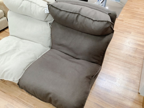 千葉　市川　船橋　江戸川　墨田　葛飾　幕張　家具　中古　買取の無印良品　家具