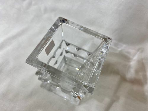 ガラス　フラワーベースのBaccarat　バカラ