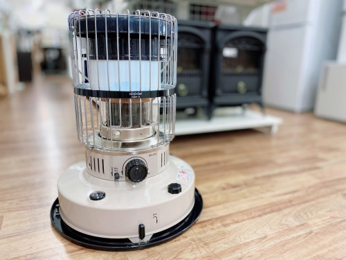 季節家電の石油ストーブ　中古