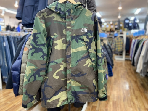 ノースフェイス　メンズのノースフェイス　スクープジャケット　カモフラ