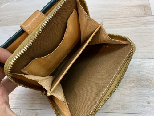 財布 中古 の二つ折り財布 レザー財布