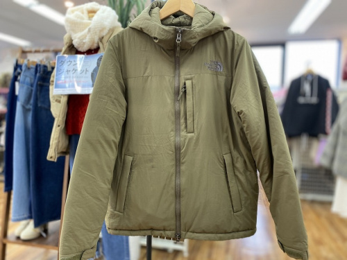 ノースフェイス　レディースのノースフェイス　トランゴモンクパーカー