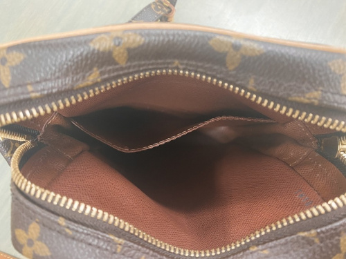 LOUIS VUITTON ルイヴィトンのアマゾン　モノグラム