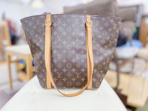 LOUIS VUITTON(ルイヴィトン)のサックショッピング