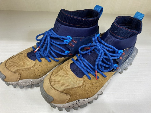 スニーカー　中古のadidas アディダス