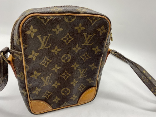 LOUIS VUITTON ルイヴィトンのアマゾン　モノグラム
