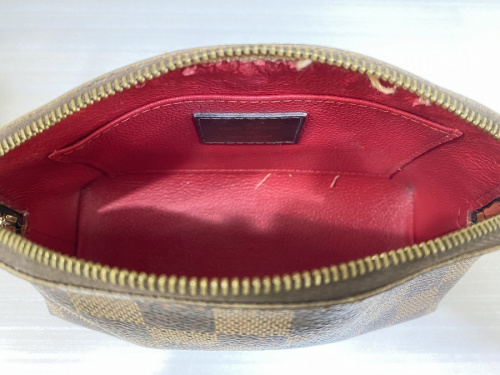 ヴィトン　ポーチのLOUIS VUITTON ルイヴィトン