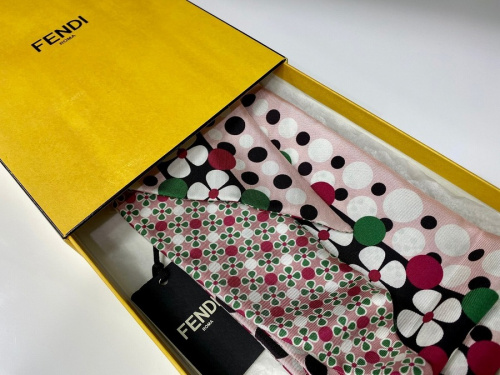 千葉 市川 船橋 江戸川 墨田 葛飾 幕張 中古 ブランド 買取のFENDI フェンディ