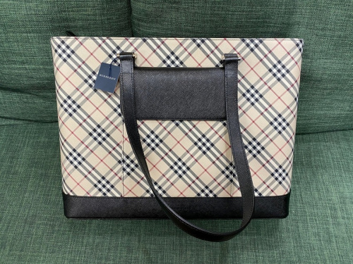 トートバッグのBURBERRY (バーバリー)