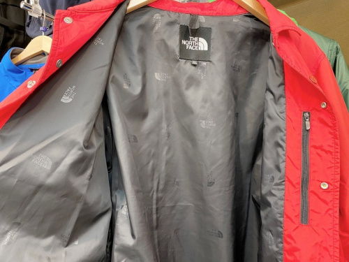 コーチジャケットのTHE NORTH FACE((ザ ノース フェイス)