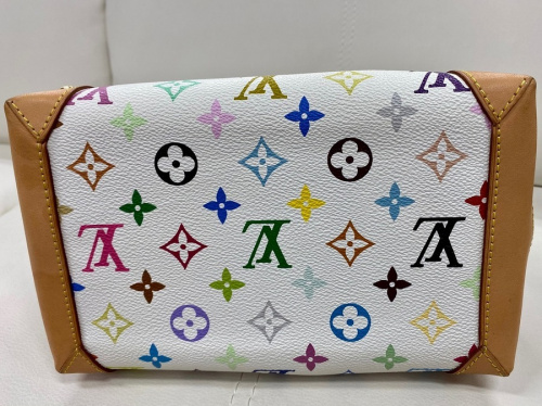 LOUIS VUITTON ルイヴィトンのモノグラム オードラ