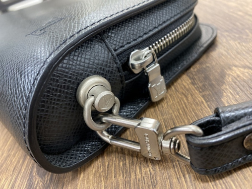 LOUIS VUITTON(ルイヴィトン)のバイカル　タイガ