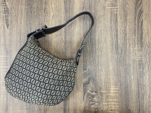 千葉　市川　船橋　江戸川　墨田　葛飾　幕張　中古　ブランド　買取のFENDI フェンディ