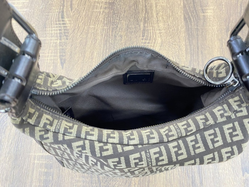 ズッキーノ柄　バッグのワンショルダーバッグ