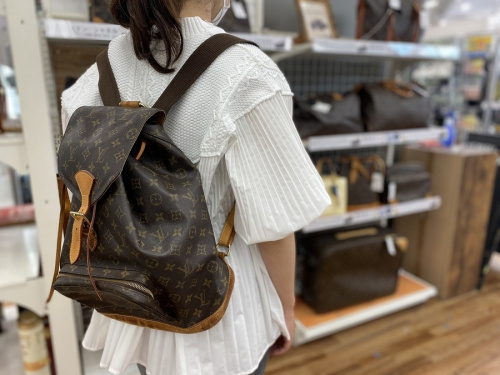 LOUIS VUITTON(ルイヴィトン)のM51136 モンスリ