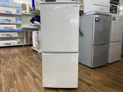 千葉　市川　船橋　江戸川　墨田　葛飾　幕張　家電　中古　買取のSHARP　シャープ　ノンフロン冷凍冷蔵庫