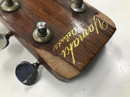 ベースの中古楽器屋