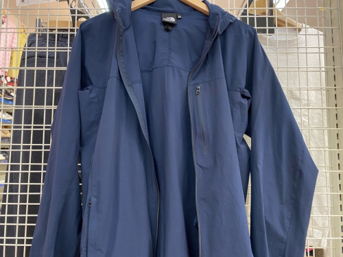 マウンテンパーカーの千葉船橋中古衣類情報