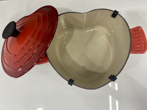 LE CREUSET　ルクルーゼ　市川の鍋　ホーロー鍋　市川