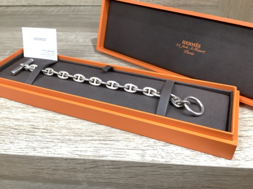 レディースファッションのアクセサリー