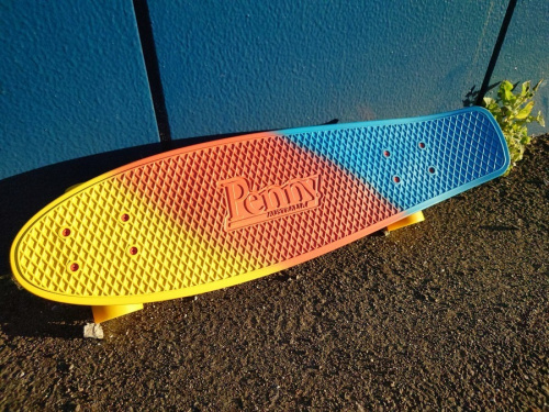スポーツ用品のスケートボード