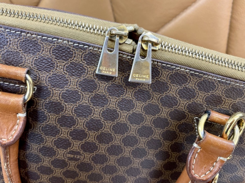 バッグのCELINE