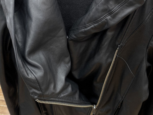 レザージャケットのHELMUT LANG