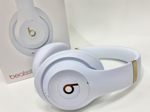 ワイヤレスヘッドホンのBeats