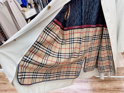 BURBERRY BLUE LABELのバーバリーロンドン