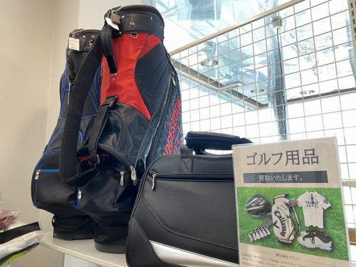 スポーツ用品のゴルフ