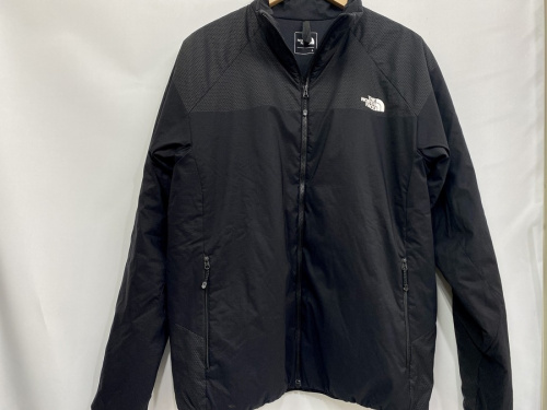 ジャケットのTHE NORTH FACE