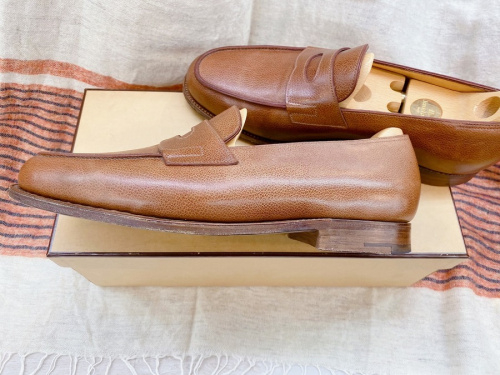 ジョンロブのローファー