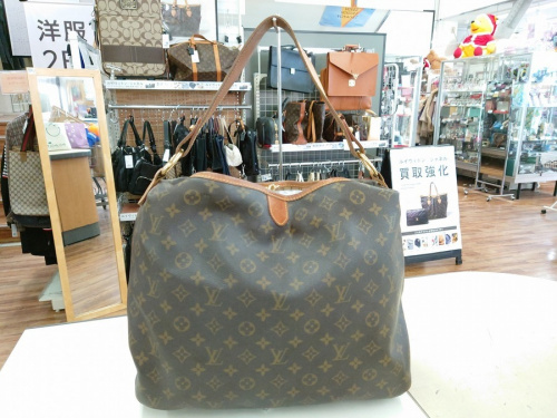 モノグラムのLOUIS VUITTON