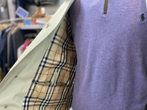 Burberry‛sのバーバリーズ