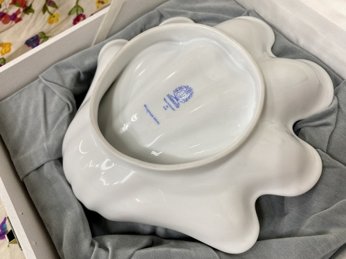 ヘレンドの赤地菊