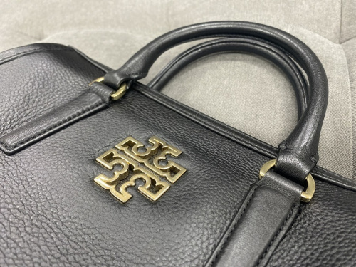 ブランド・ラグジュアリーのTORY BURCH