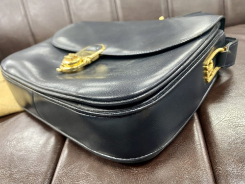 ワンショルダーバッグのCELINE