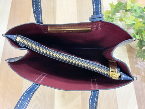 MARC JACOBSのマークジェイコブス