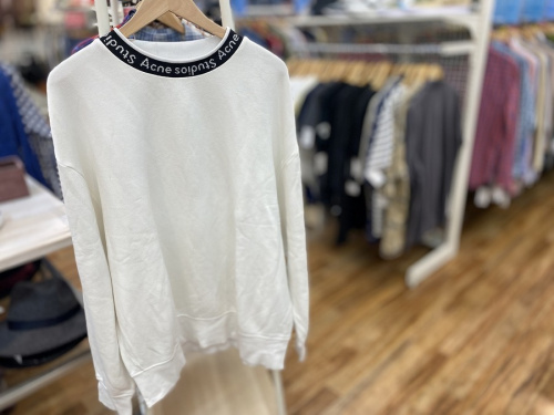 ACNE STUDIOSのアクネ ストゥディオズ