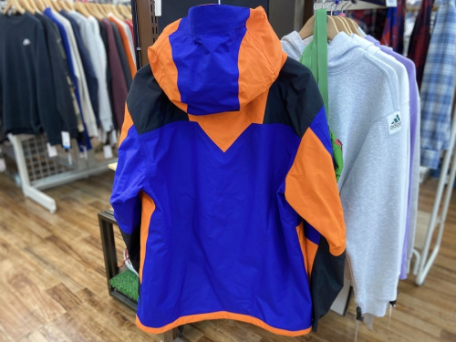 アノラックパーカーのAGEシリーズ