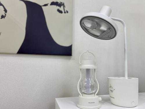 デザイン照明のデスクスタンド