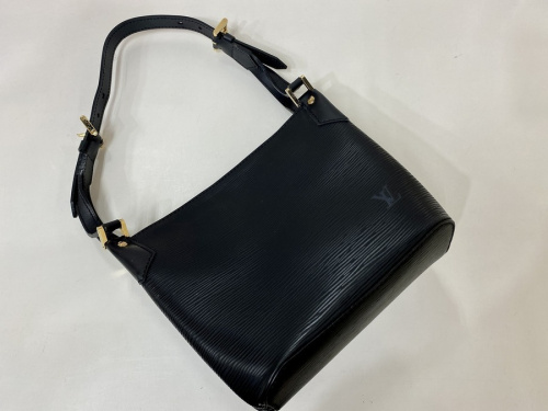 ブランド・ラグジュアリーのLOUIS VUITTON